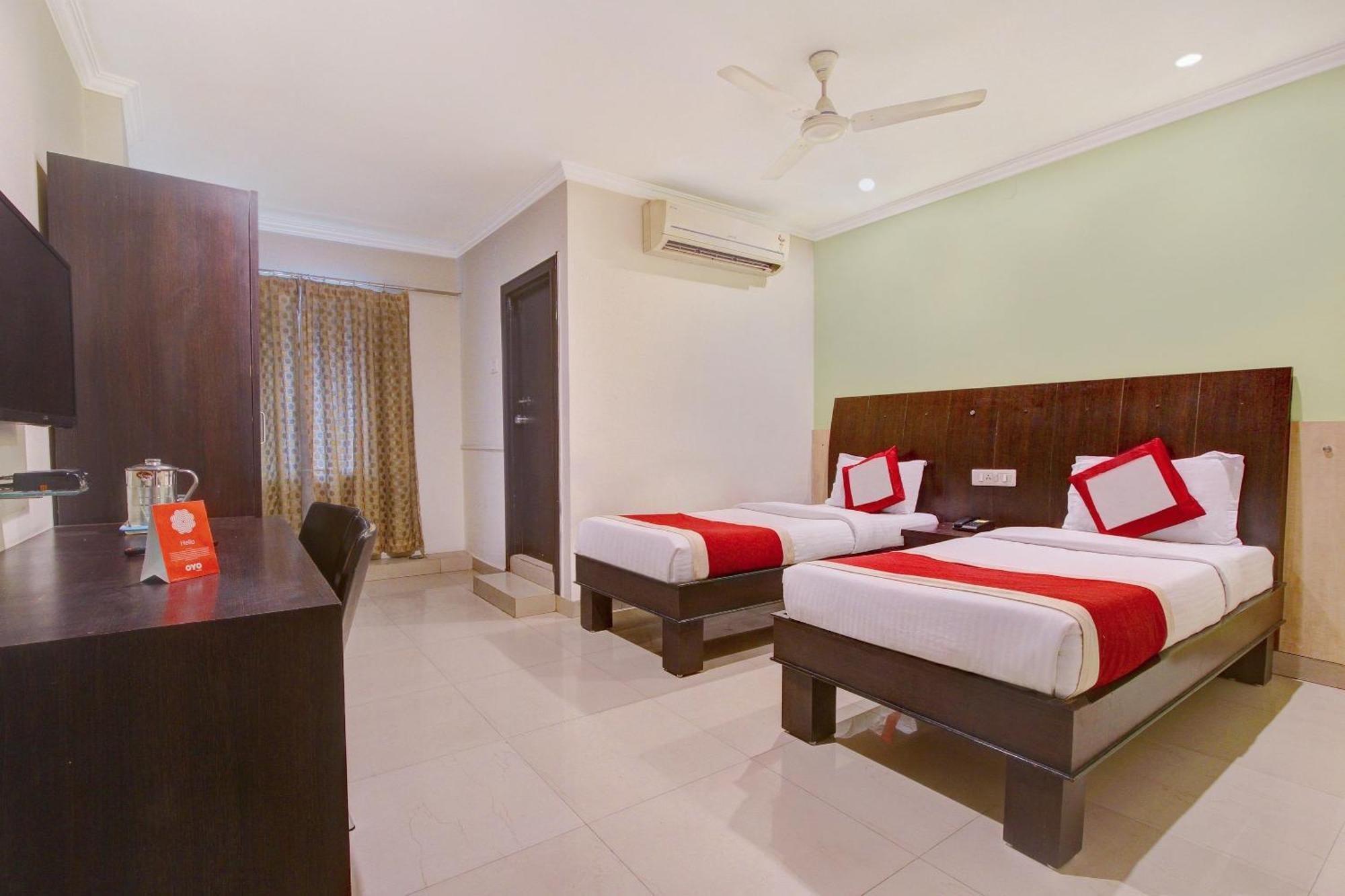 FabExpress Alekhya Residency Hotel Hyderabad Bagian luar foto
