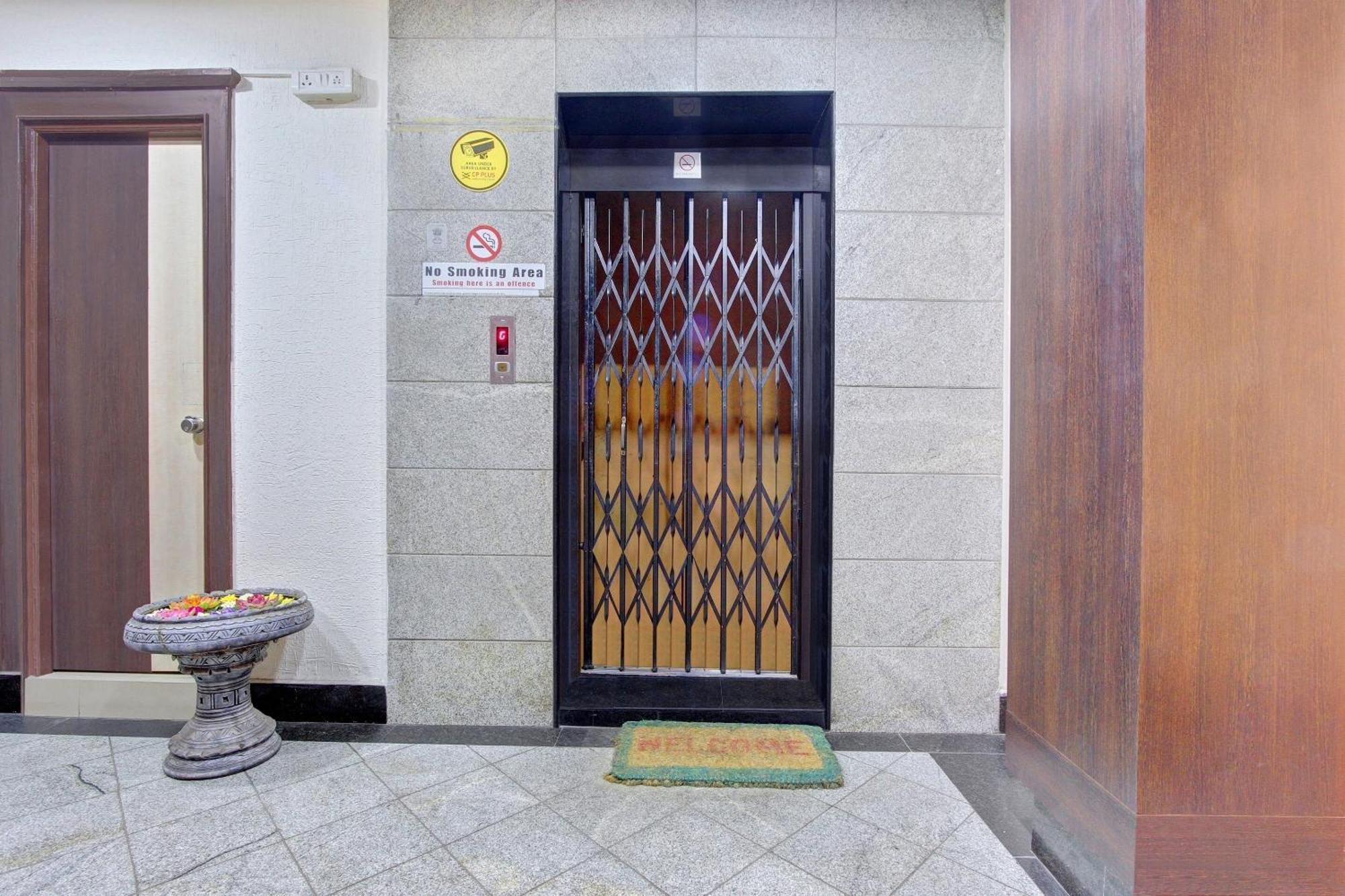 FabExpress Alekhya Residency Hotel Hyderabad Bagian luar foto